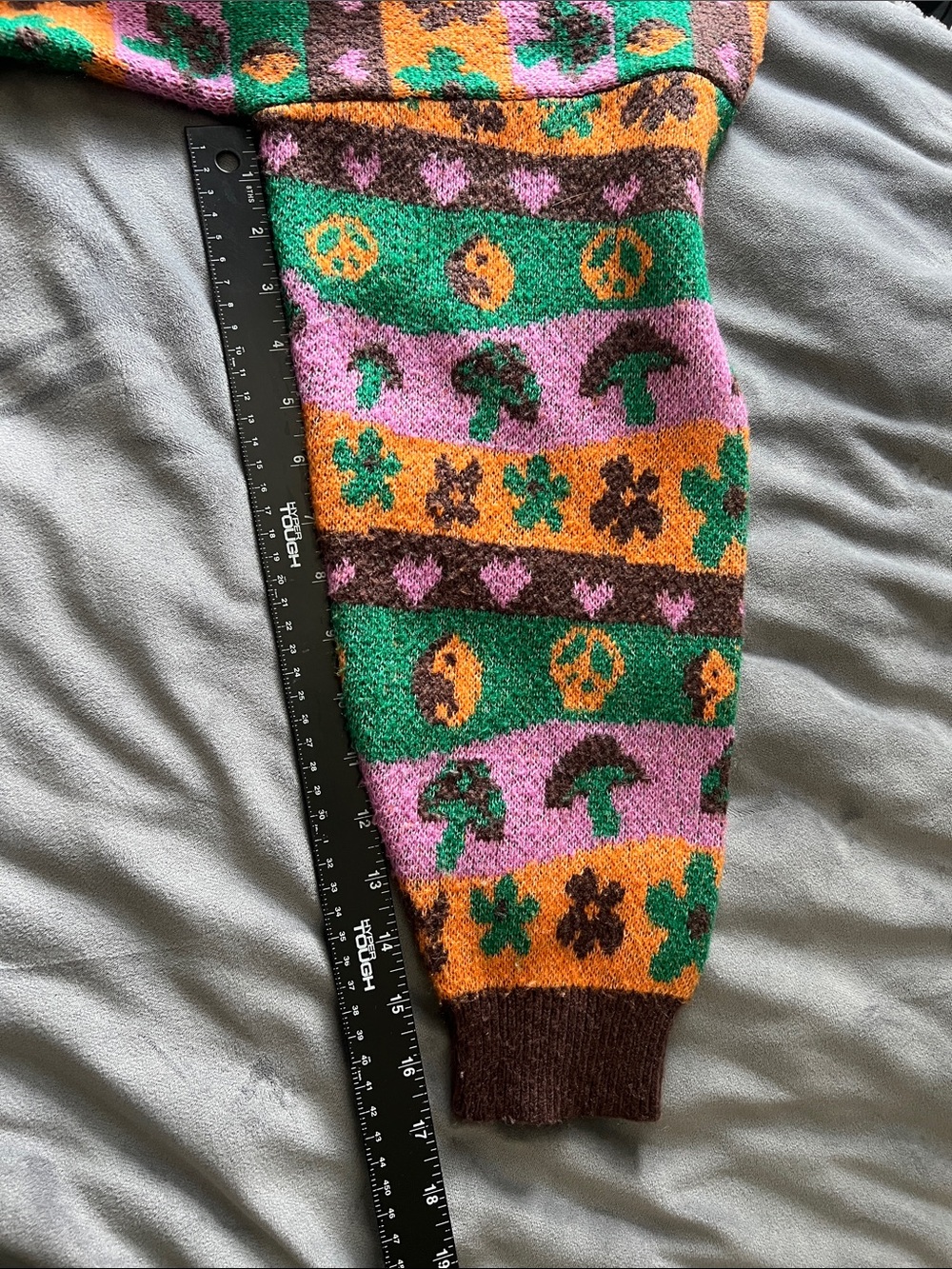 Retro Pattern Crew Neck Sweater - Green, Lavender & Orange - Picture 7 of 8
